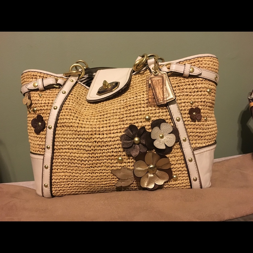 Handbag 👝 - Picture 2 of 5